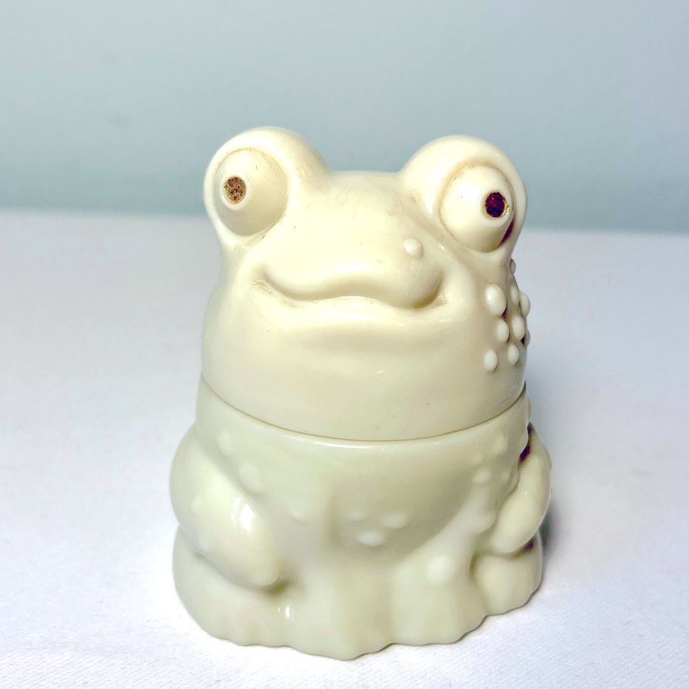 Avon Toad, Collectible, Vintage 70’s, Sachet Jar, Gift, Frog